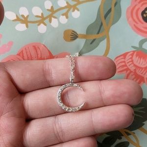 Nwot dainty silver crescent moon charm necklace